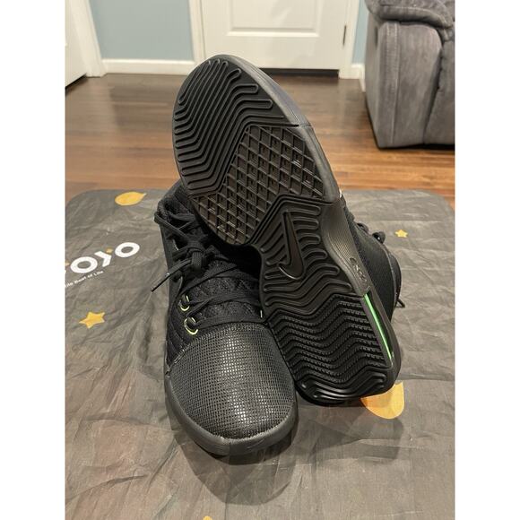 New Men’s Sz 10.5 Nike LeBron Witness 8 Mens Basketball Shoes Black FB2239-002 - Picture 5 of 7